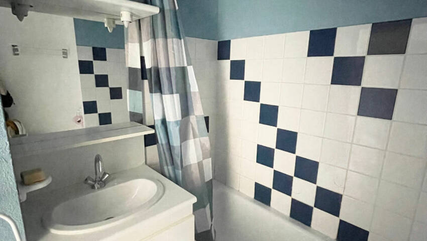 49349572f - Attribut alt par défaut.