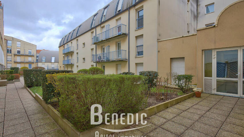 49349572j - Attribut alt par défaut.