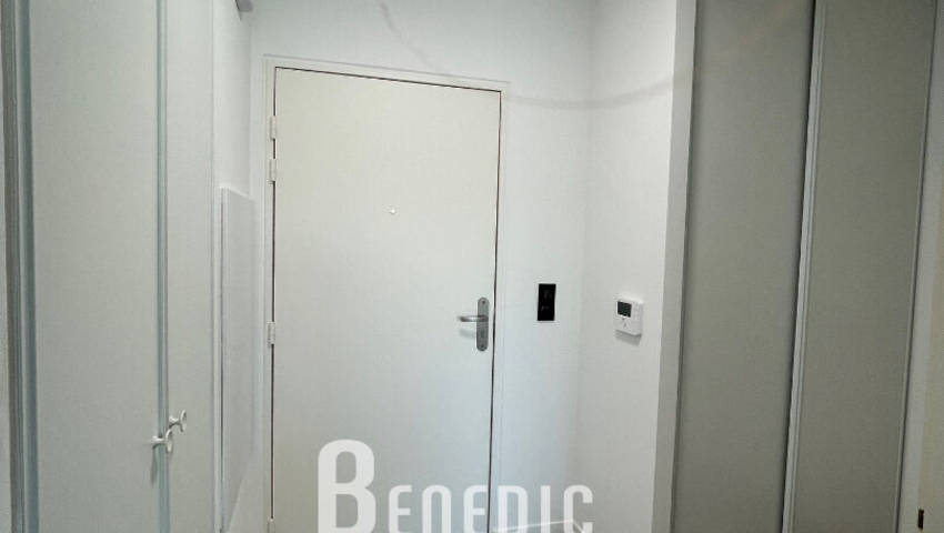 54655866e - Attribut alt par défaut.