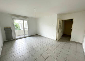 23195026b - Attribut alt par défaut.