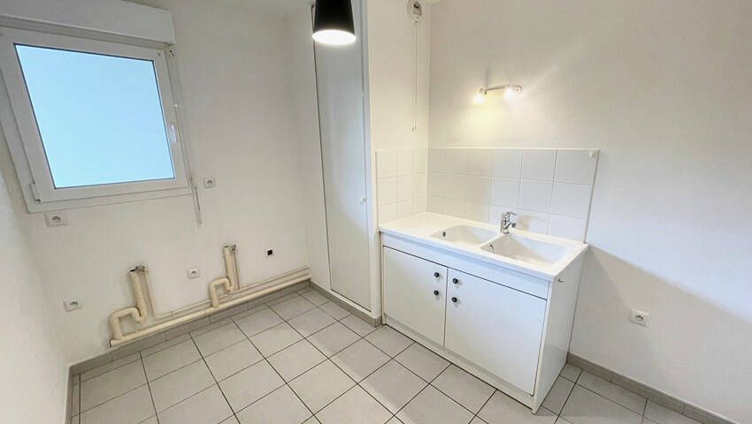 23195026d - Attribut alt par défaut.