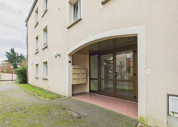 18497976a - Attribut alt par défaut.