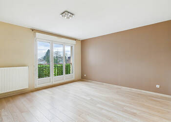 18497976b - Attribut alt par défaut.