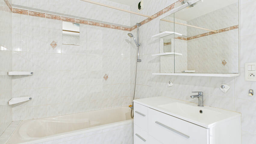 18497976g - Attribut alt par défaut.