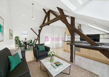 55427151c - Attribut alt par défaut.