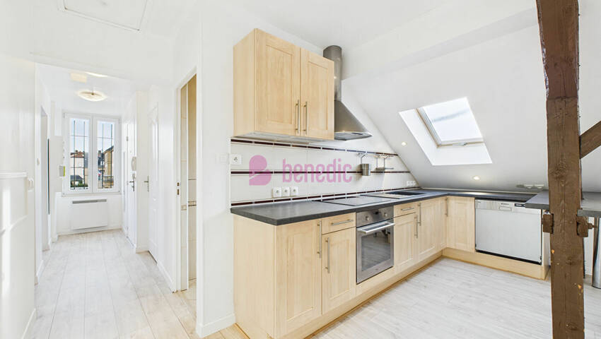 55427151g - Attribut alt par défaut.