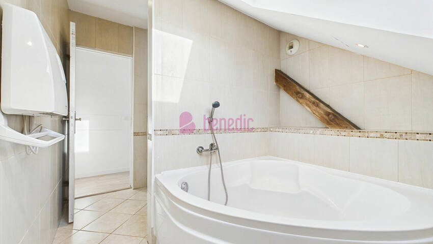 55427151h - Attribut alt par défaut.