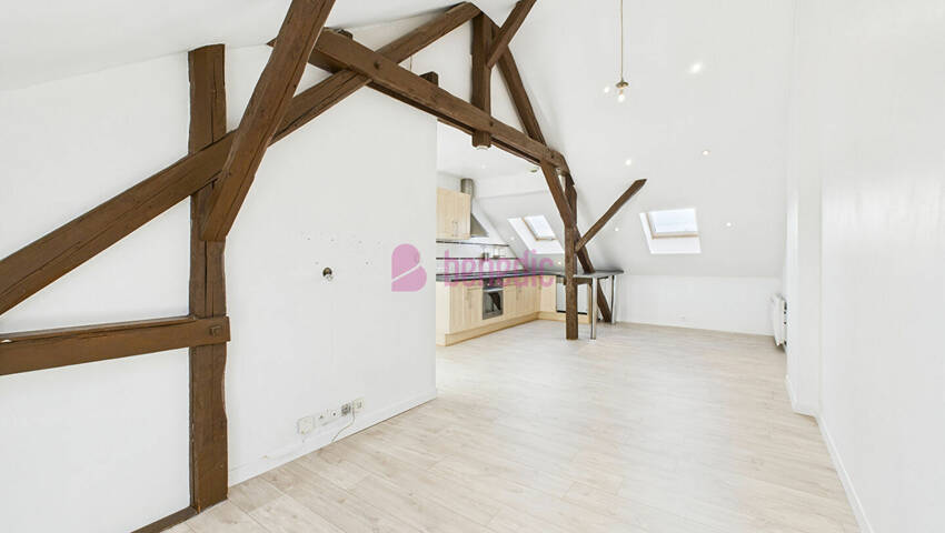 55427151q - Attribut alt par défaut.