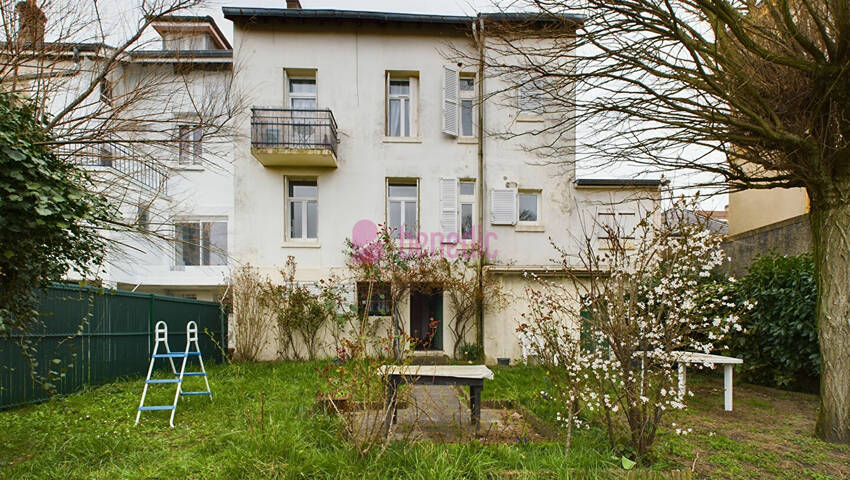 55427151u - Attribut alt par défaut.