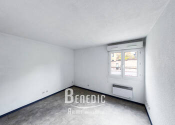 23827849a - Attribut alt par défaut.