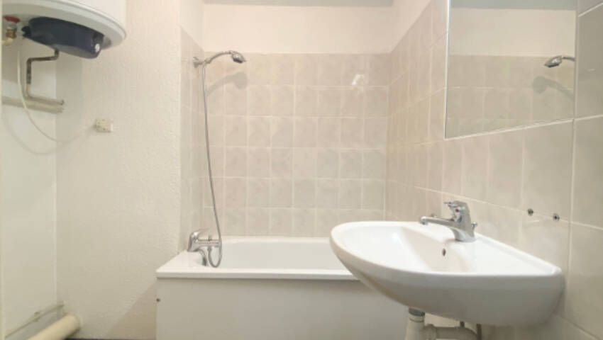 23827849c - Attribut alt par défaut.