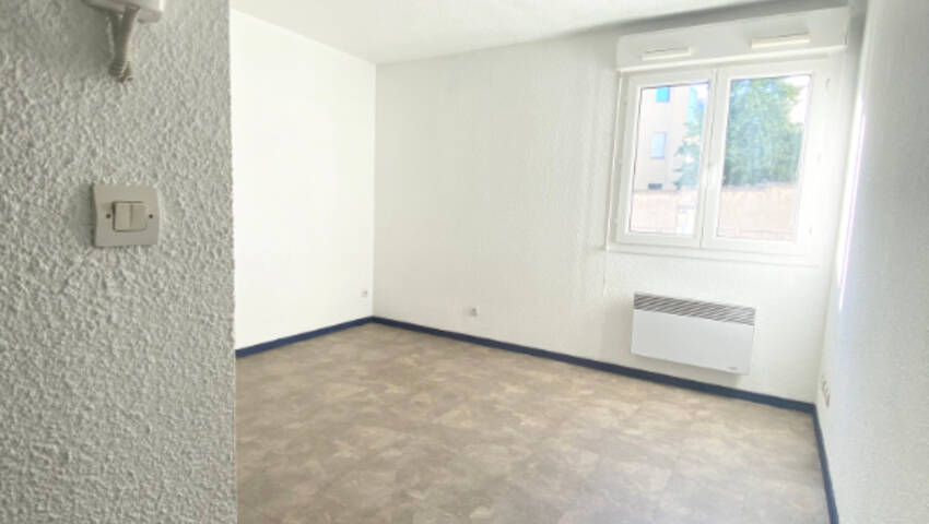 23827849g - Attribut alt par défaut.