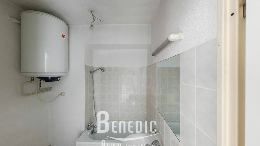 23827849j - Attribut alt par défaut.