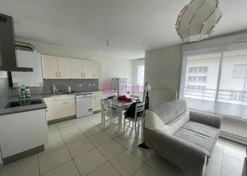 55469202a - Attribut alt par défaut.