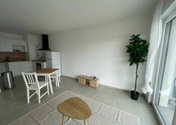 54804951g - Attribut alt par défaut.