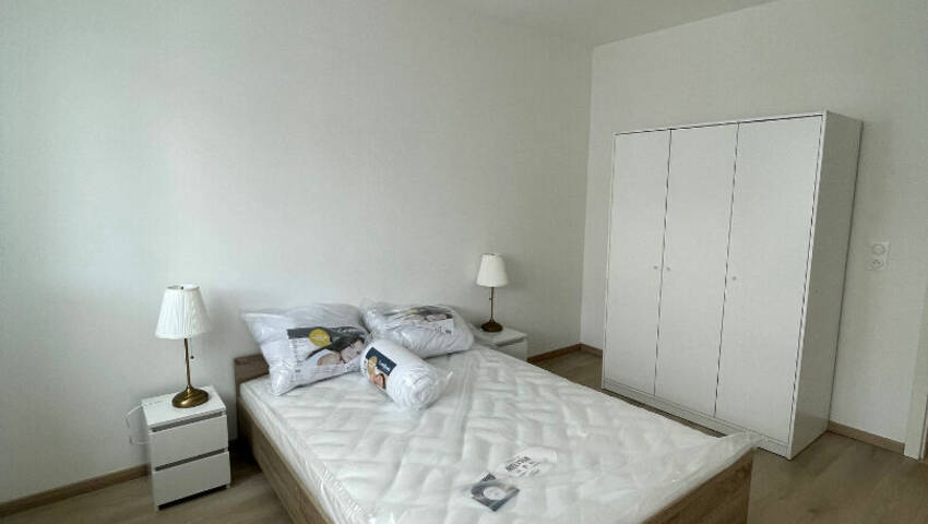 54804951k - Attribut alt par défaut.