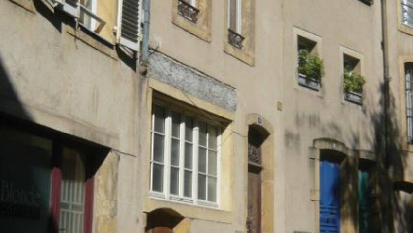 4255339d - Attribut alt par défaut.