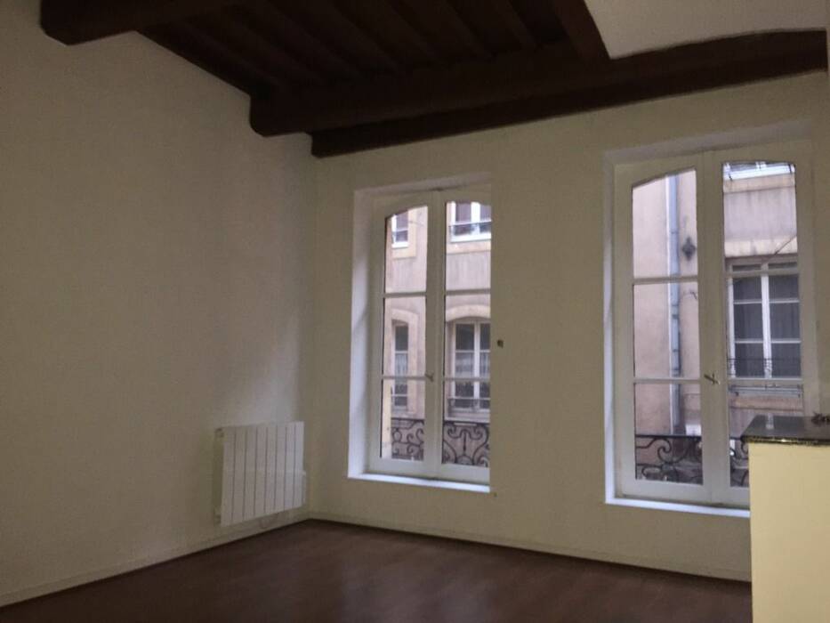 4255339l - Attribut alt par défaut.