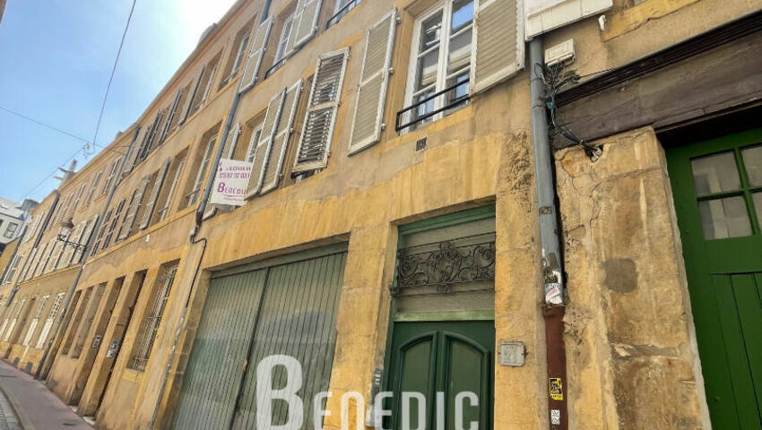 4247163a - Attribut alt par défaut.