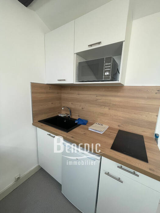 4247163c - Attribut alt par défaut.