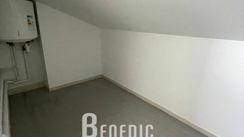 4247163g - Attribut alt par défaut.