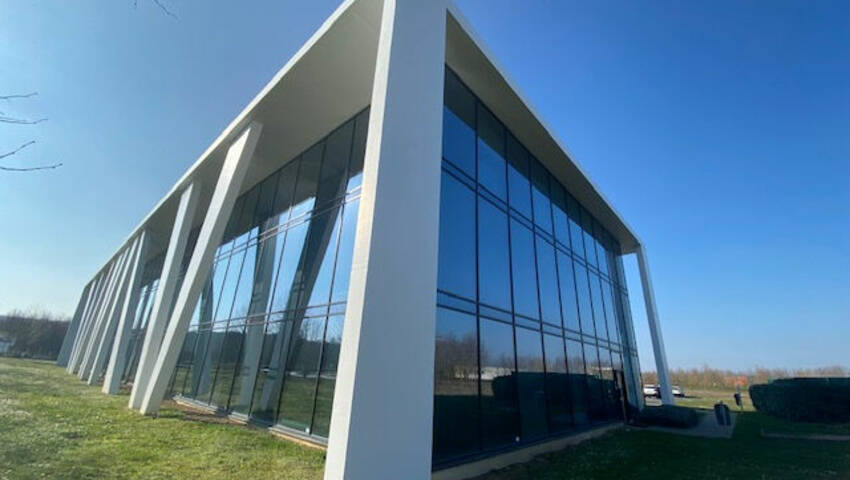 55695339a - Attribut alt par défaut.