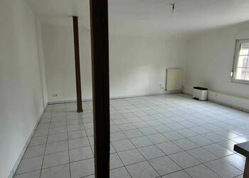 55623516b - Attribut alt par défaut.