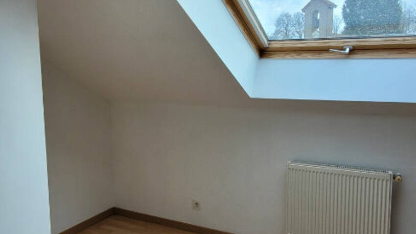 55623516c - Attribut alt par défaut.