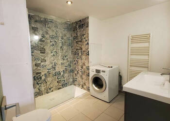 55794318c - Attribut alt par défaut.