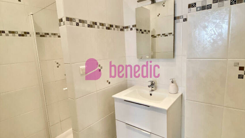 55225057f - Attribut alt par défaut.