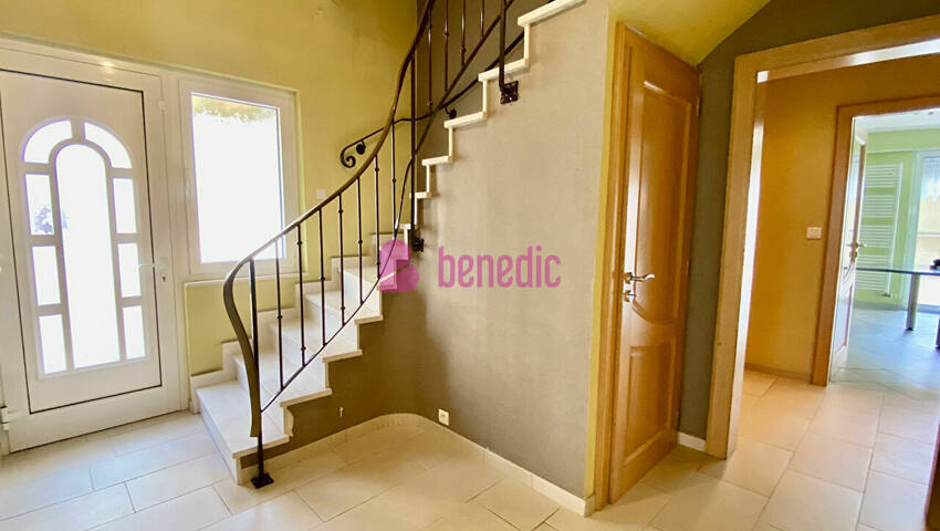 55225057g - Attribut alt par défaut.