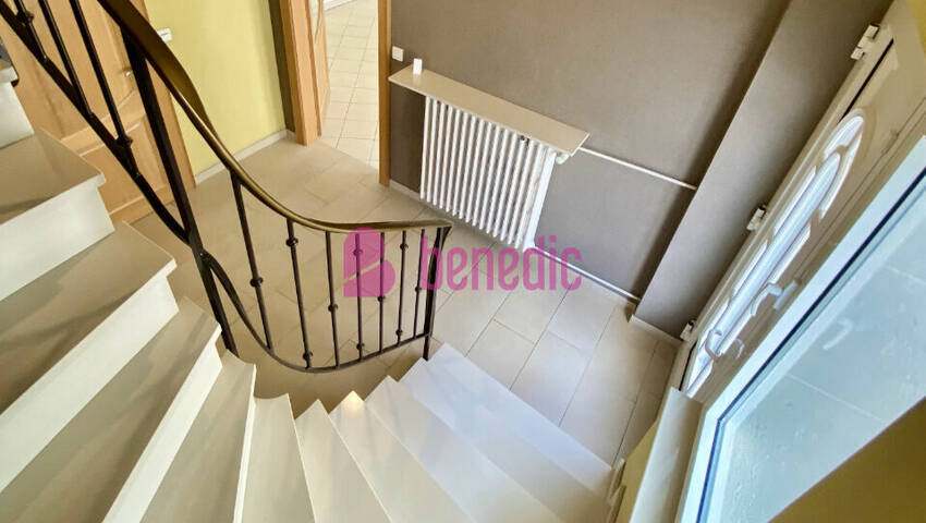 55225057l - Attribut alt par défaut.