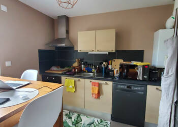 55848905c - Attribut alt par défaut.