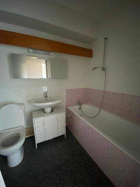 55848683d - Attribut alt par défaut.