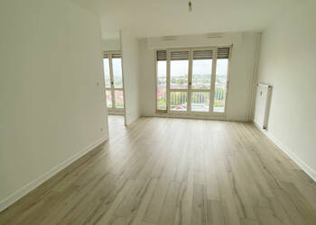 55821573a - Attribut alt par défaut.