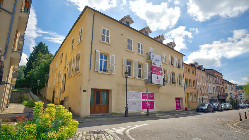 55953686a - Attribut alt par défaut.