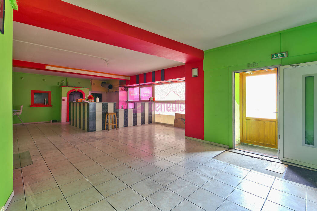 55953686b - Attribut alt par défaut.