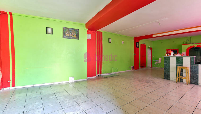 55953686c - Attribut alt par défaut.