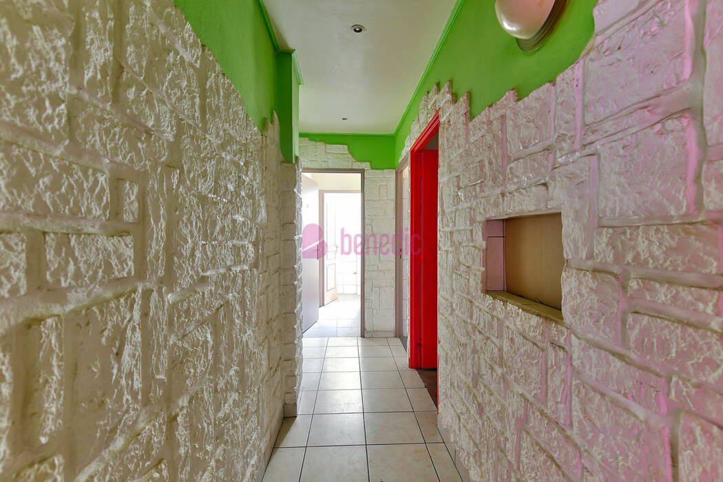 55953686e - Attribut alt par défaut.