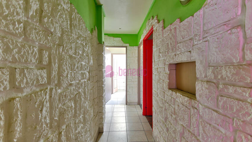 55953686e - Attribut alt par défaut.