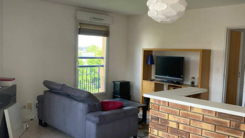 56023675a - Attribut alt par défaut.