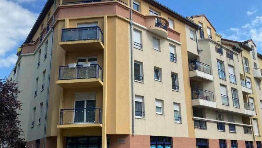 56023675a - Attribut alt par défaut.