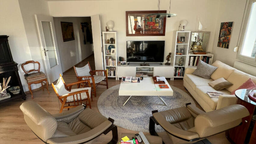 55377254a - Attribut alt par défaut.