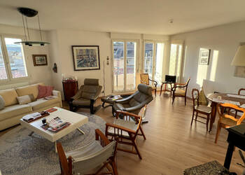 55377254b - Attribut alt par défaut.