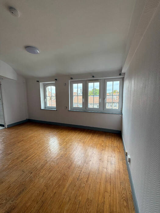 55825141c - Attribut alt par défaut.