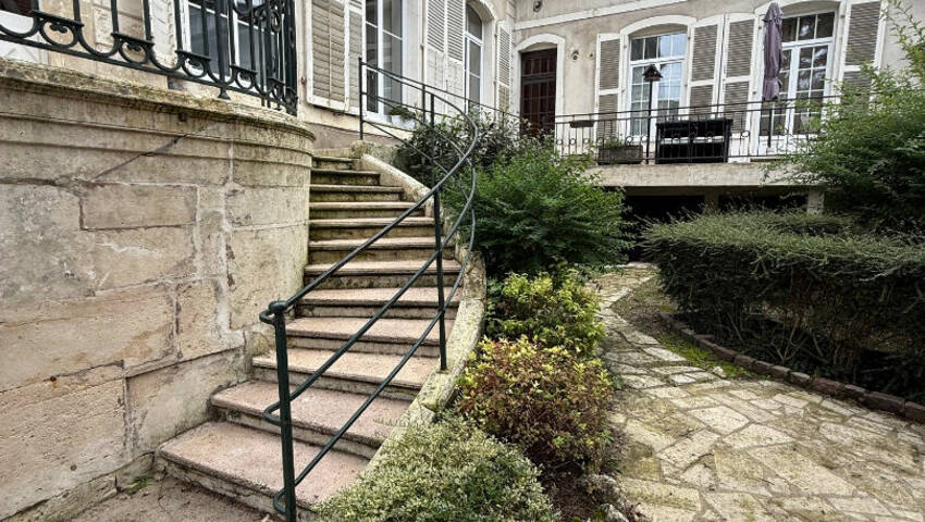 55825141m - Attribut alt par défaut.