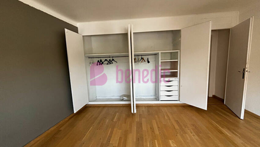 56010818h - Attribut alt par défaut.