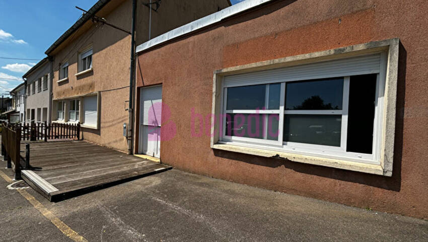 56010818b - Attribut alt par défaut.