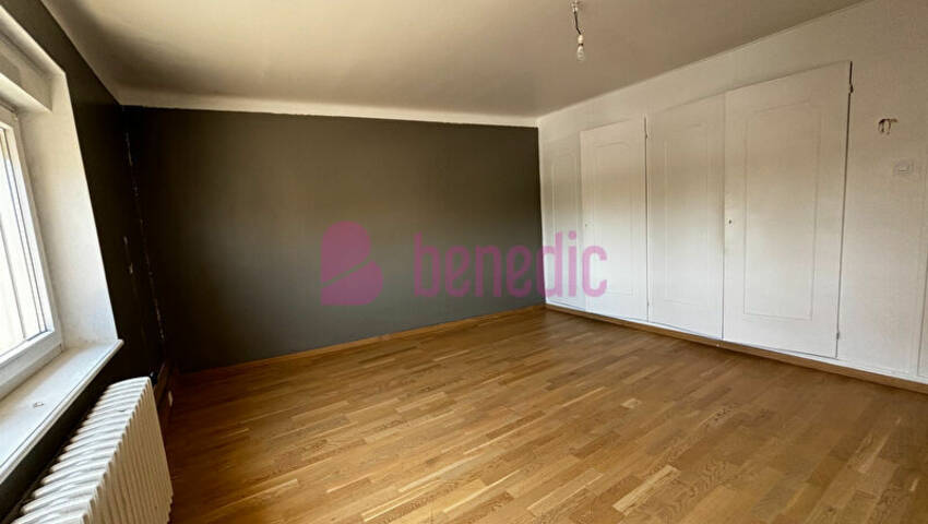 56010818e - Attribut alt par défaut.