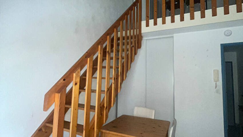 56108279a - Attribut alt par défaut.